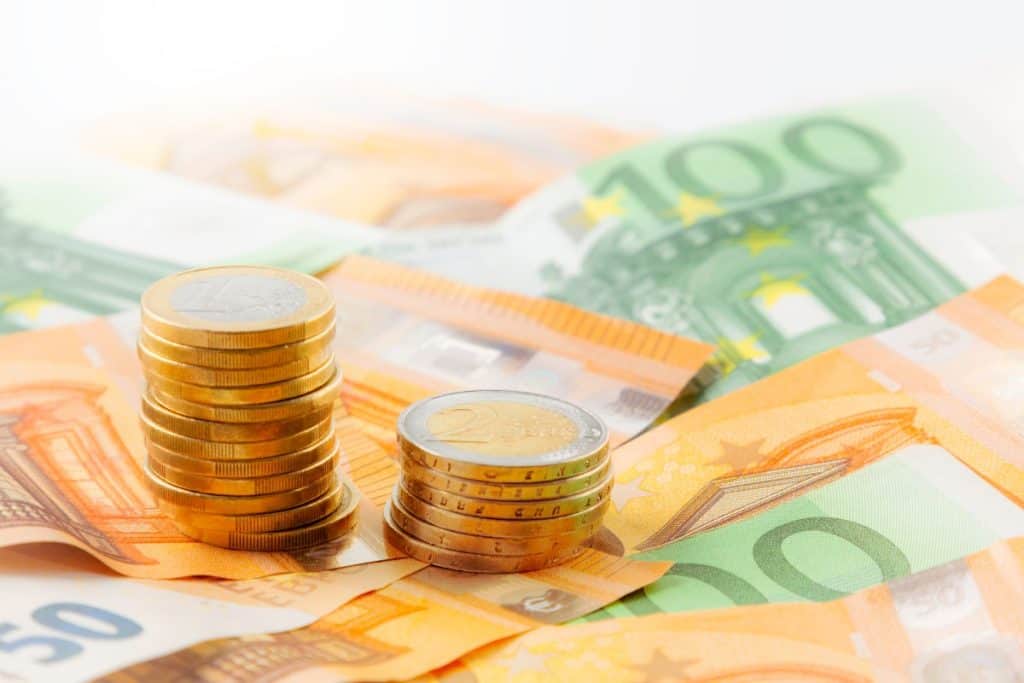 Kako povoljno financirati edukaciju u inozemstvu Kako povoljno financirati edukaciju u inozemstvu