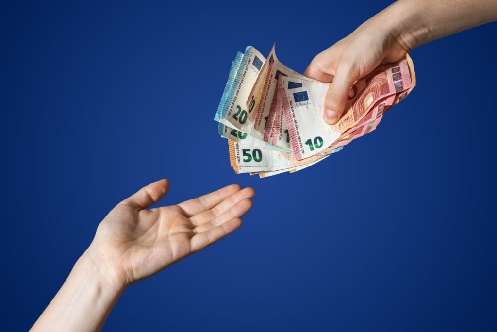 Kako izgraditi kreditnu povijest i postati financijski stabilan Kako izgraditi kreditnu povijest i postati financijski stabilan